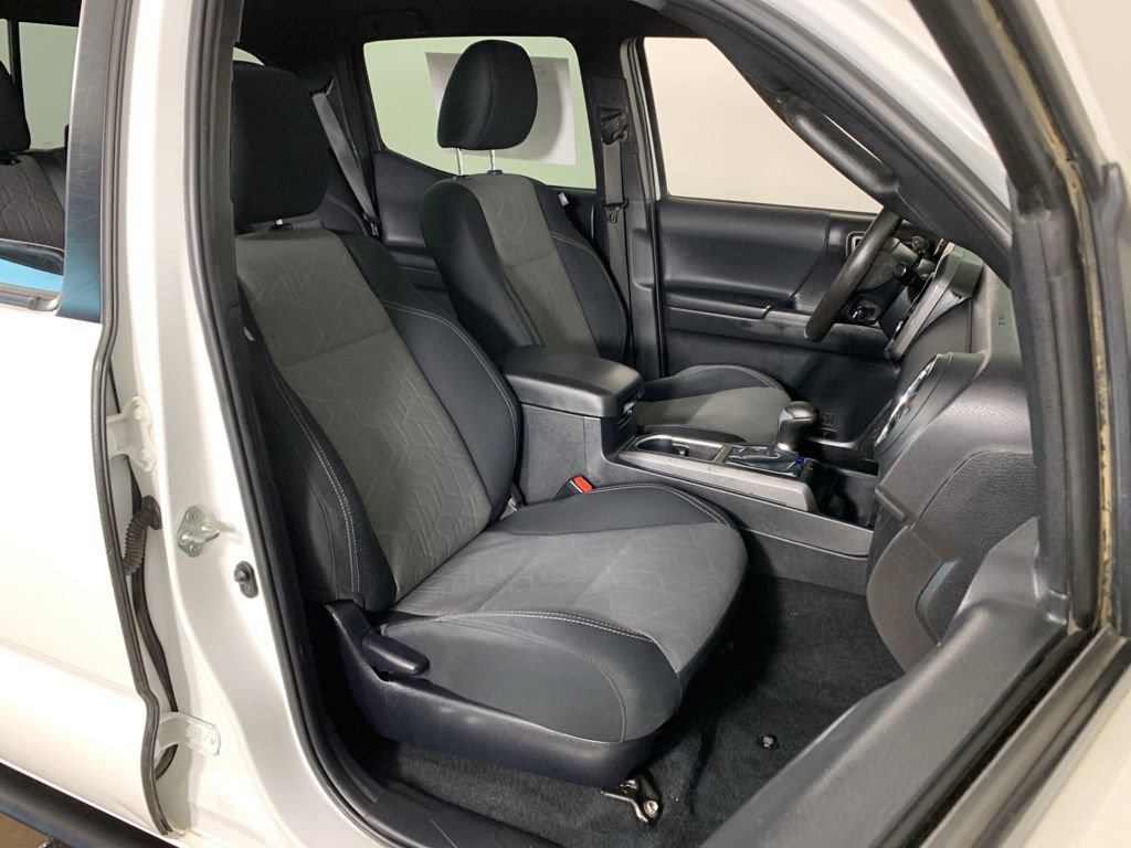 Used 2023 Toyota Tacoma TRD Off-Road AWD/4WD image 35