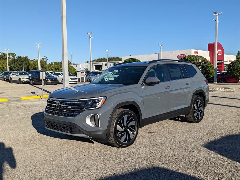 New 2026 Volkswagen Atlas SE image 2