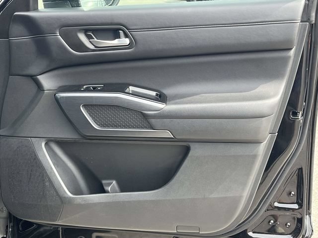 Used 2024 Nissan Pathfinder SL FWD image 26