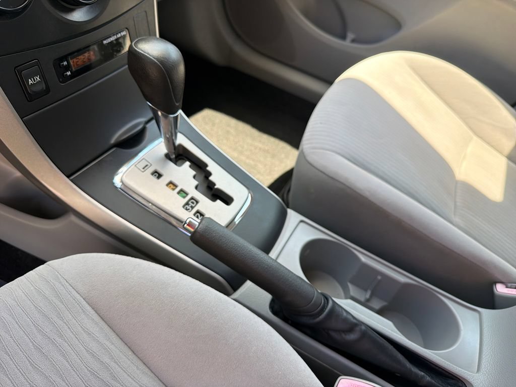 Used 2010 Toyota Corolla LE FWD image 23