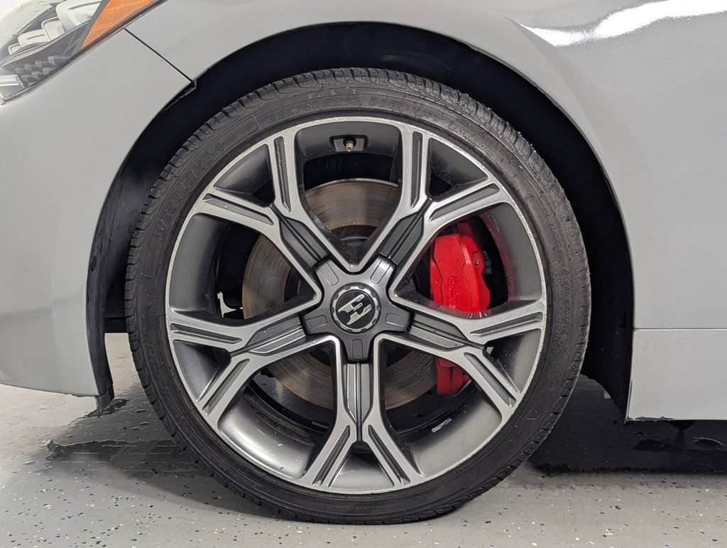 Used 2019 Kia Stinger GT1 RWD image 9