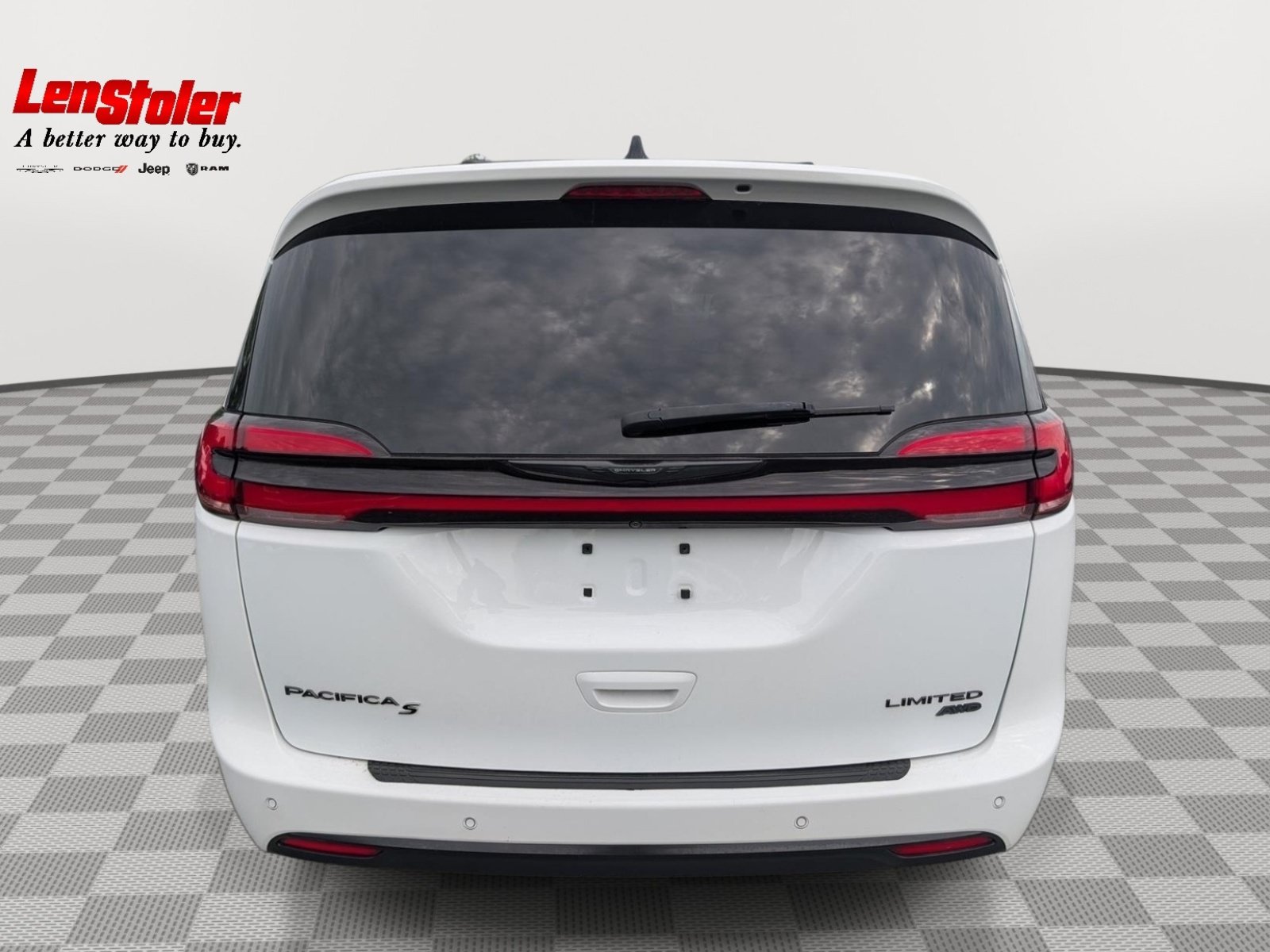 Used 2023 Chrysler Pacifica Limited w/ S Appearance Package AWD/4WD image 4