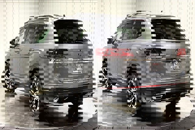 Used 2021 Volkswagen Atlas SEL Premium image 12