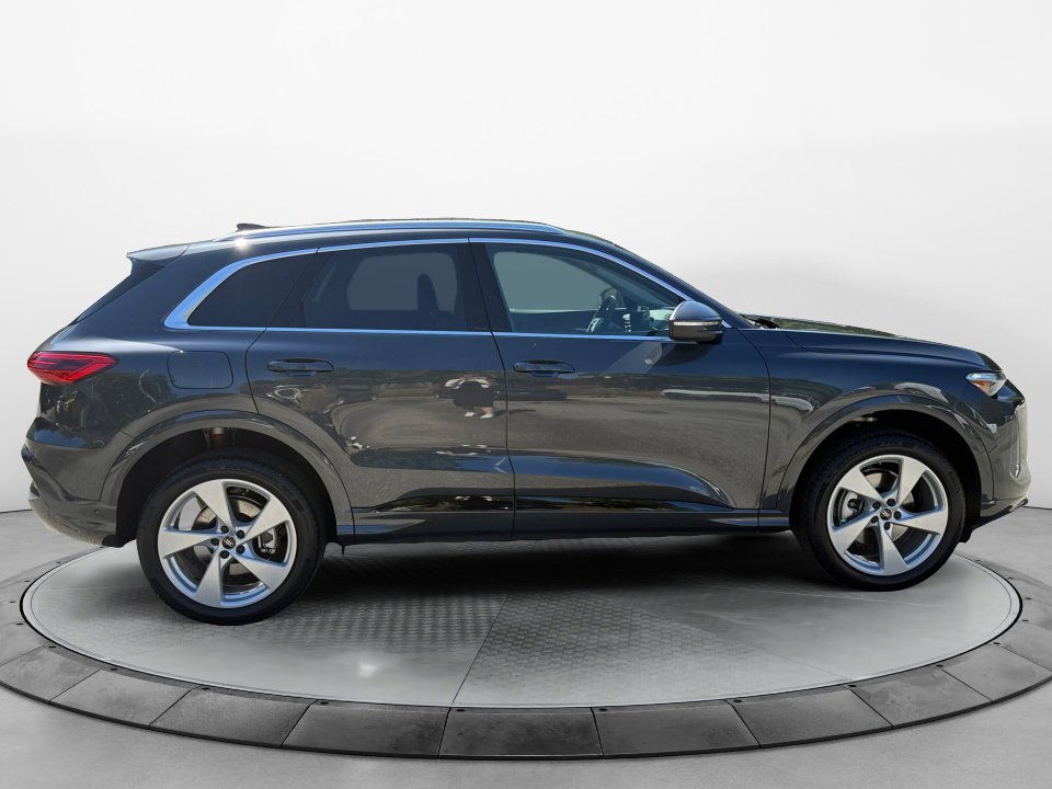 New 2025 Audi Q5 Premium Plus image 8