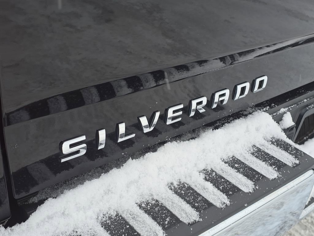 Used 2018 Chevrolet Silverado 1500 LT w/ All Star Edition image 33