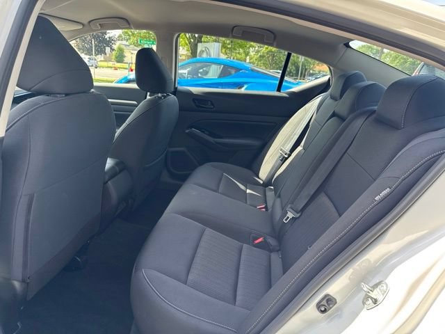 Used 2023 Nissan Altima 2.5 SV FWD image 18
