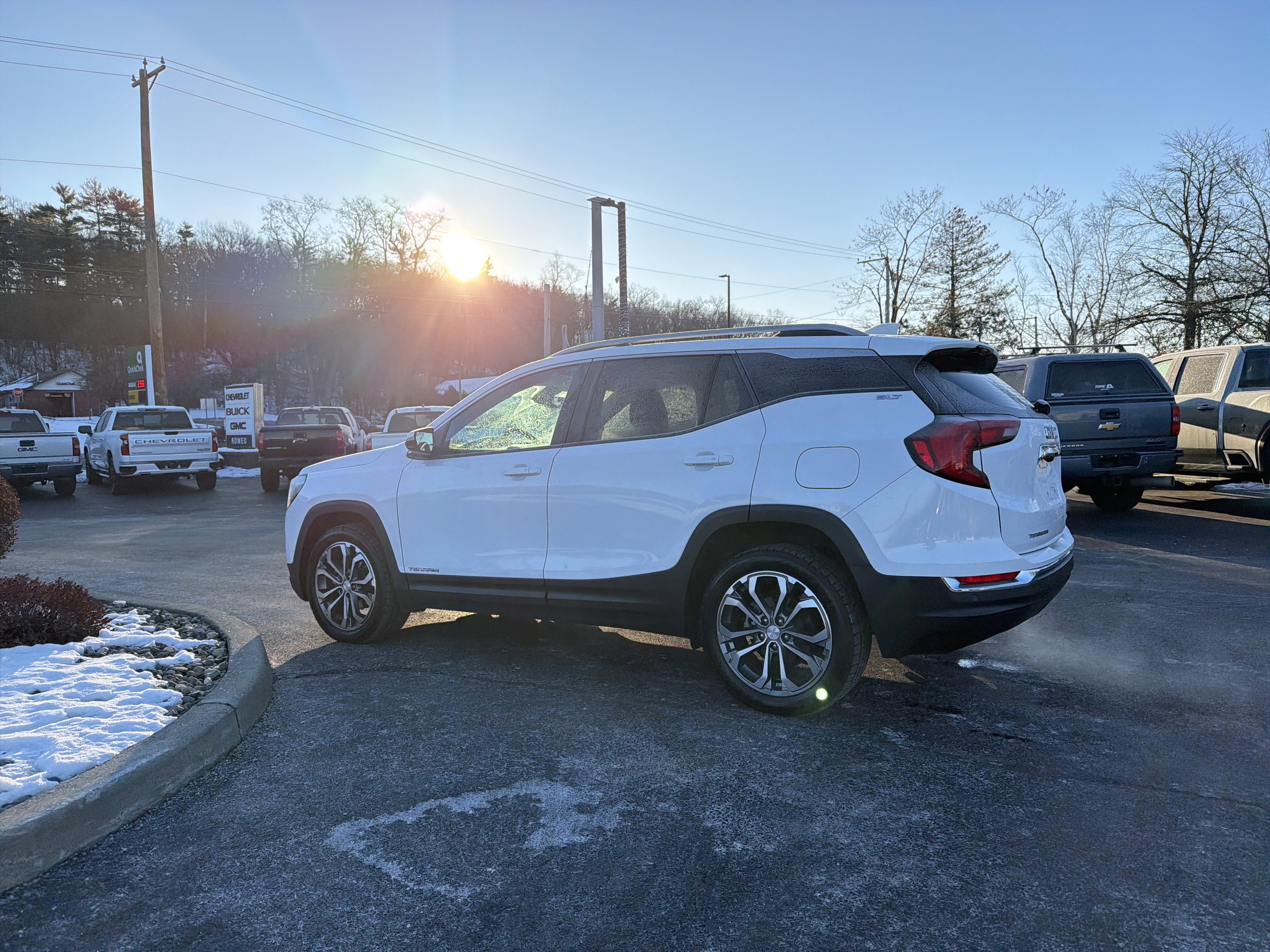 Certified 2021 GMC Terrain SLT w/ Infotainment Package II image 8