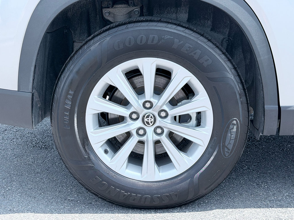 Used 2024 Toyota Grand Highlander AWD image 36