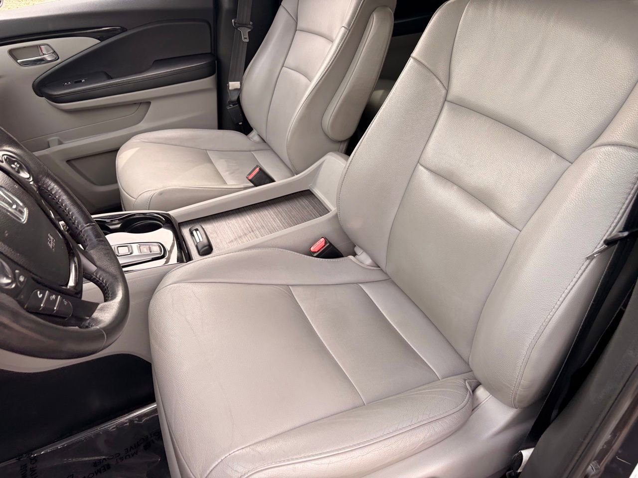 Used 2017 Honda Pilot Touring image 26