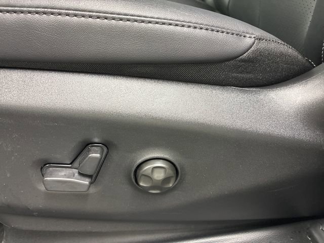 New 2026 Chrysler Pacifica Select w/ S Appearance Package image 12