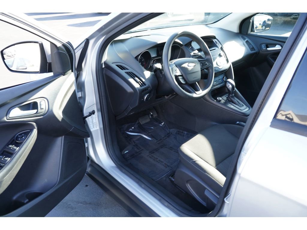 Used 2017 Ford Focus SE image 13