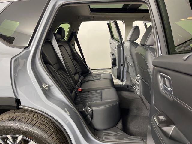 New 2026 Nissan Rogue Platinum AWD/4WD image 46