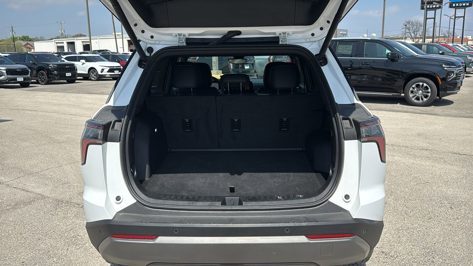 Used 2025 Chevrolet Equinox LT w/ Convenience Package II image 24