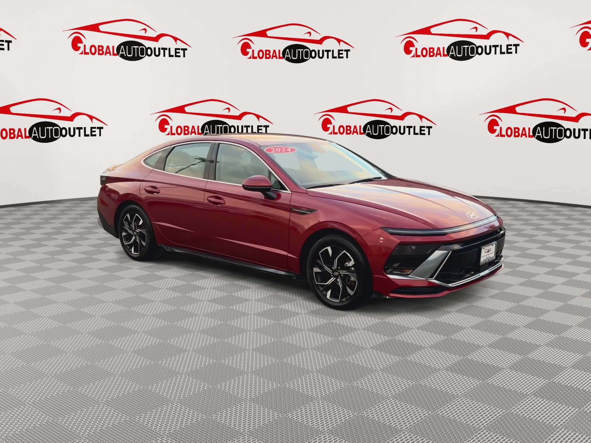 Used 2024 Hyundai Sonata SEL FWD image 2