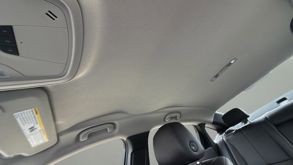 Used 2016 Chevrolet Impala LT w/ Convenience Package image 17