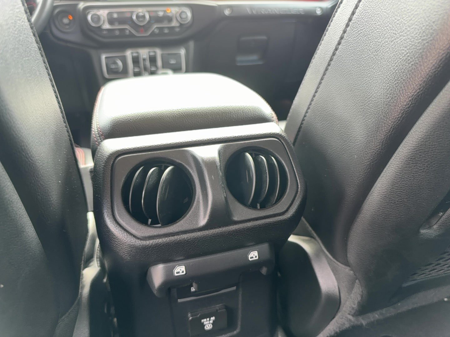 Used 2021 Jeep Wrangler Unlimited Rubicon AWD/4WD image 12