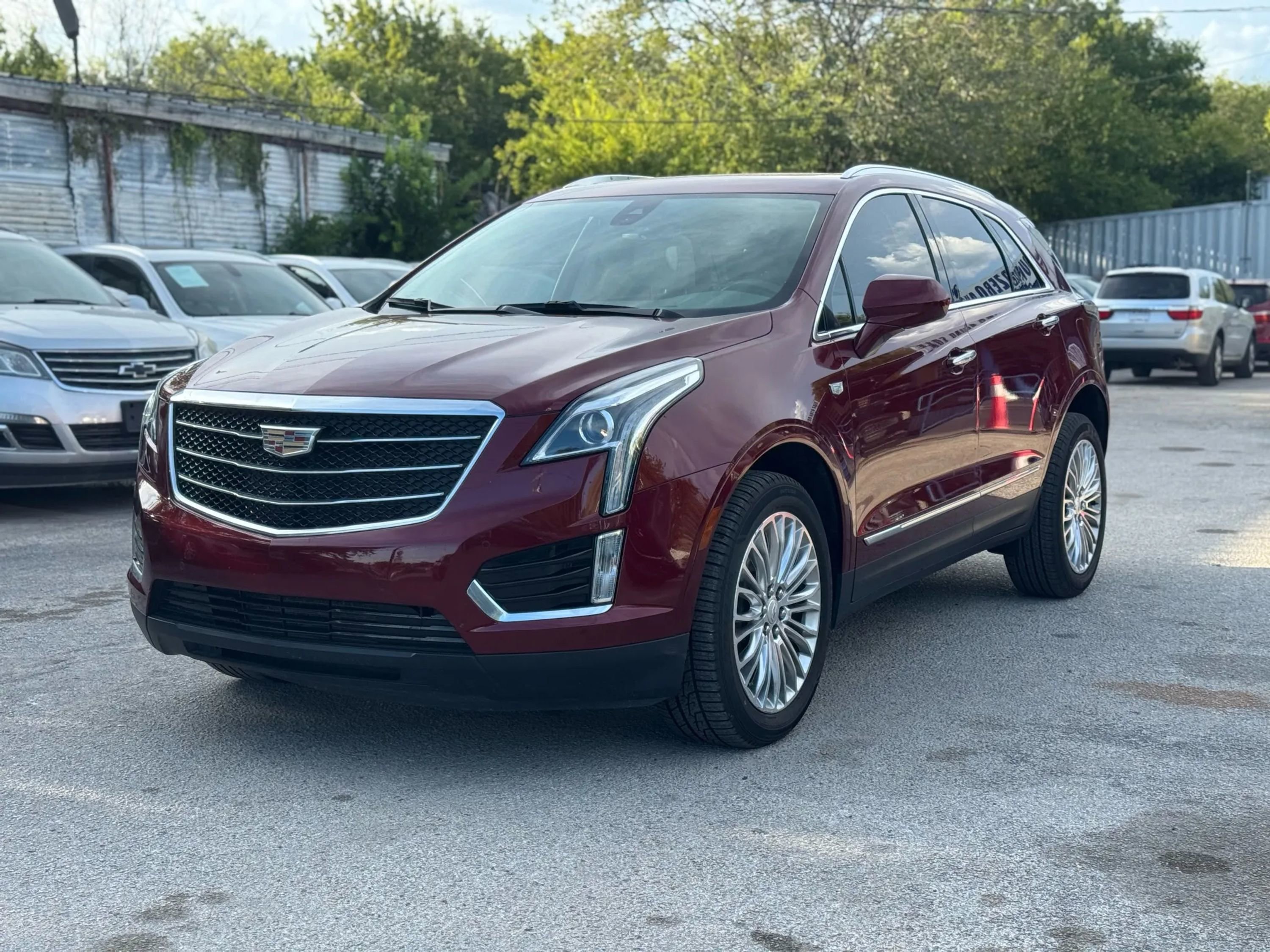 Used 2018 Cadillac XT5 Luxury w/ Driver Awareness Package image 3