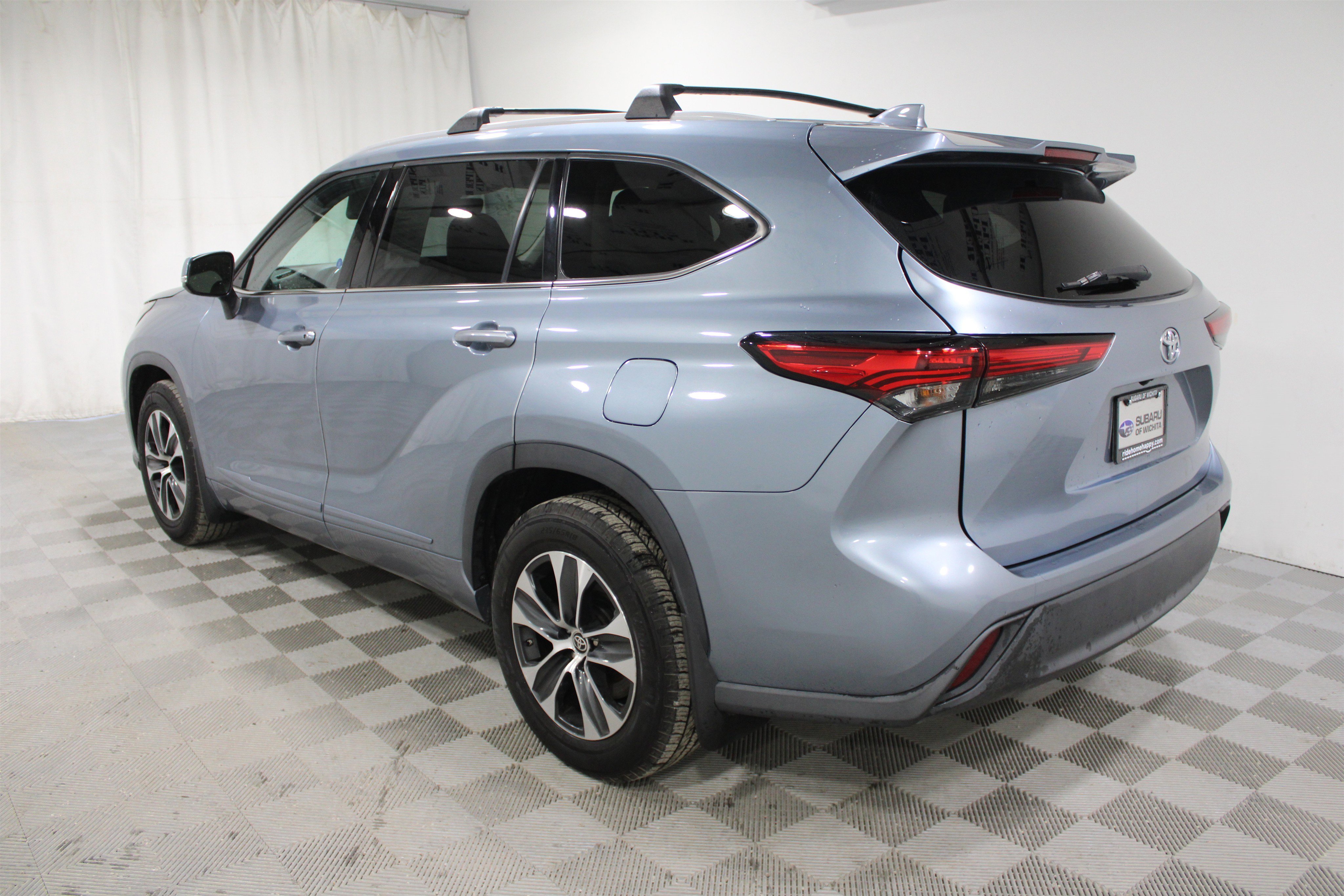 Used 2022 Toyota Highlander XLE image 32