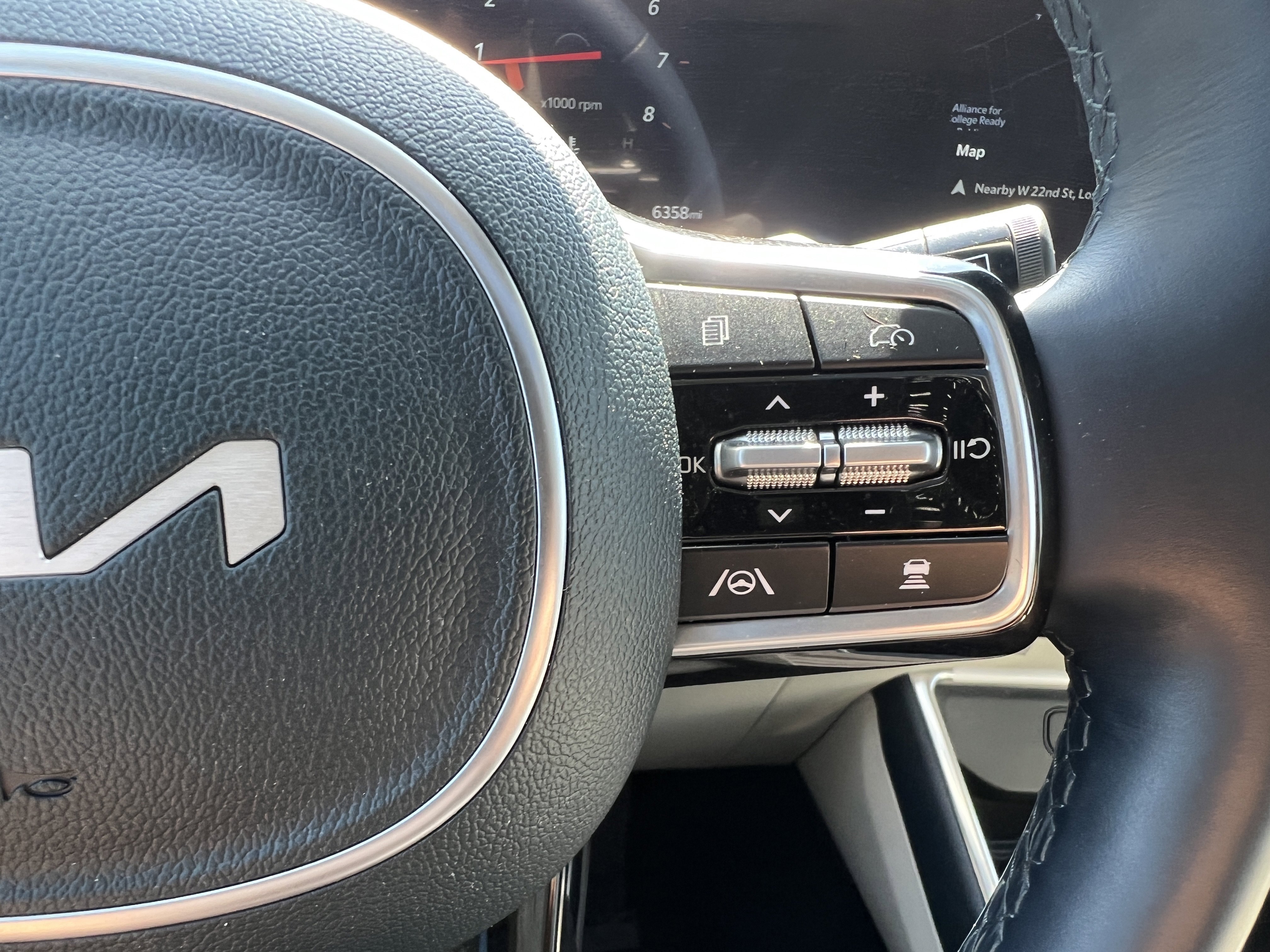 Certified 2026 Kia Carnival SX Prestige image 30