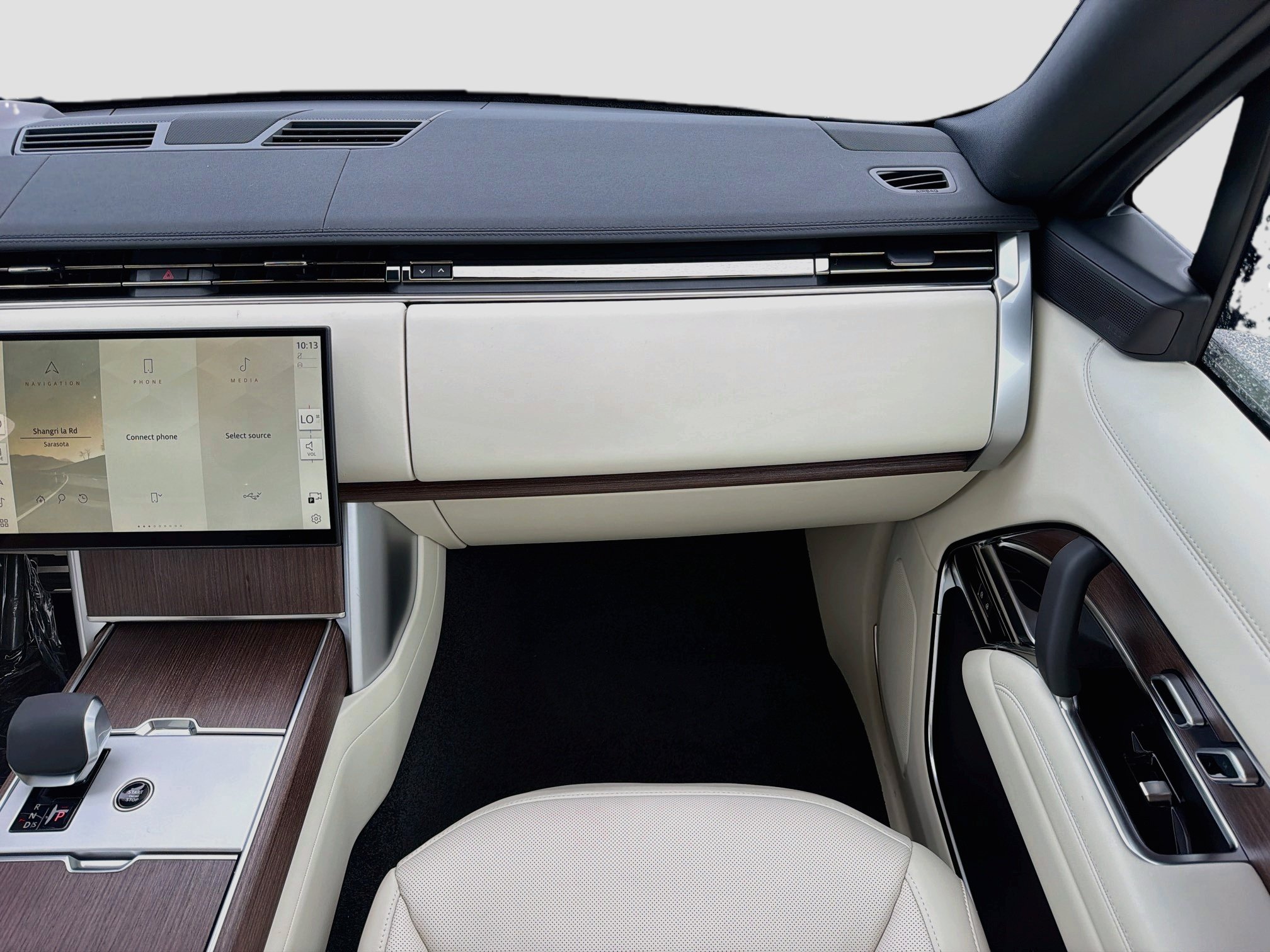 New 2026 Land Rover Range Rover SE AWD/4WD image 19