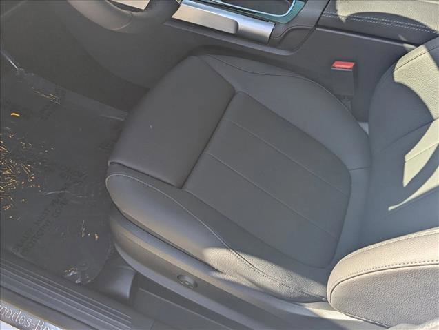 New 2026 Mercedes-Benz GLB 250 image 4