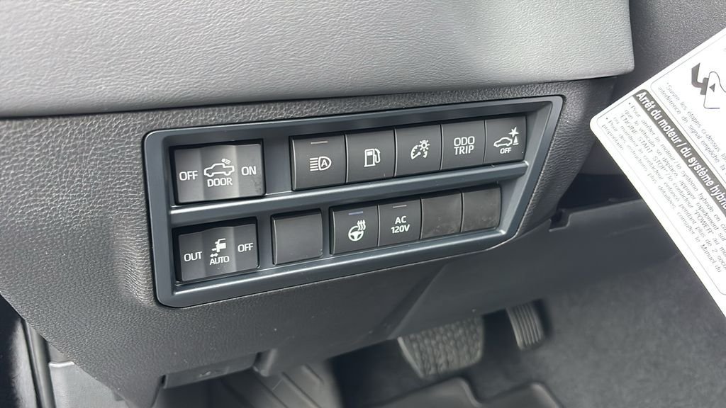 New 2025 Toyota Tundra Platinum AWD/4WD image 27