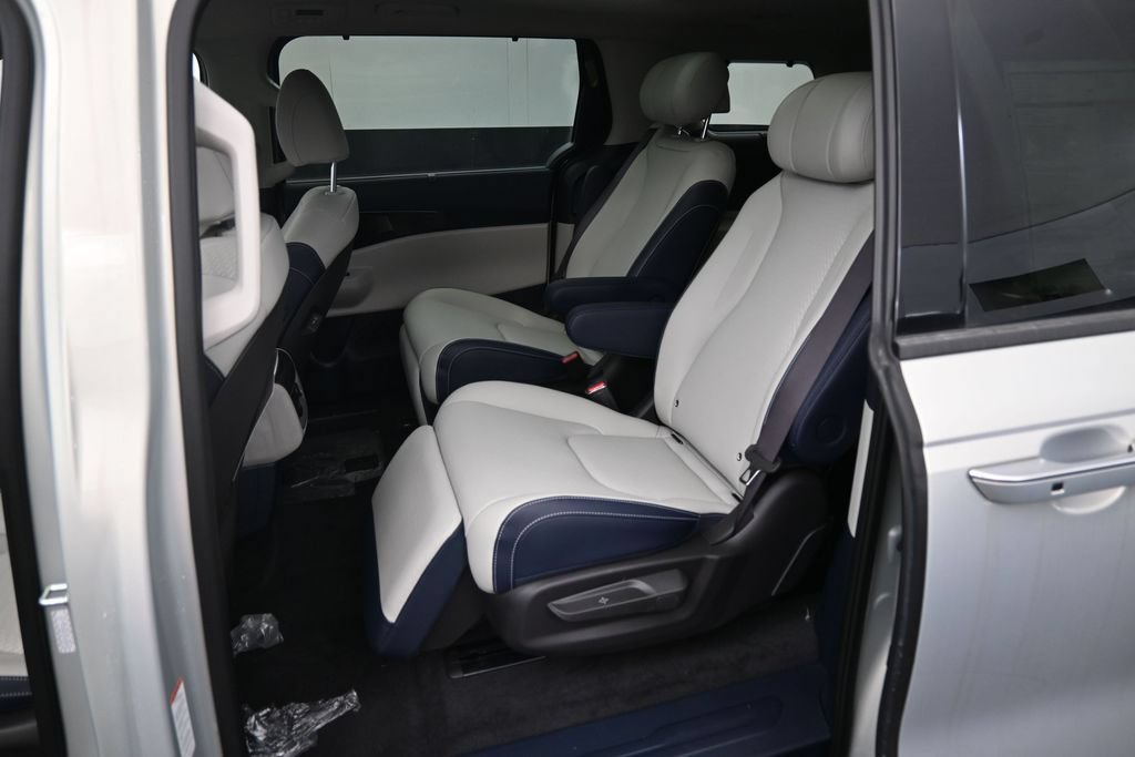 New 2026 Kia Carnival SX Prestige FWD image 9