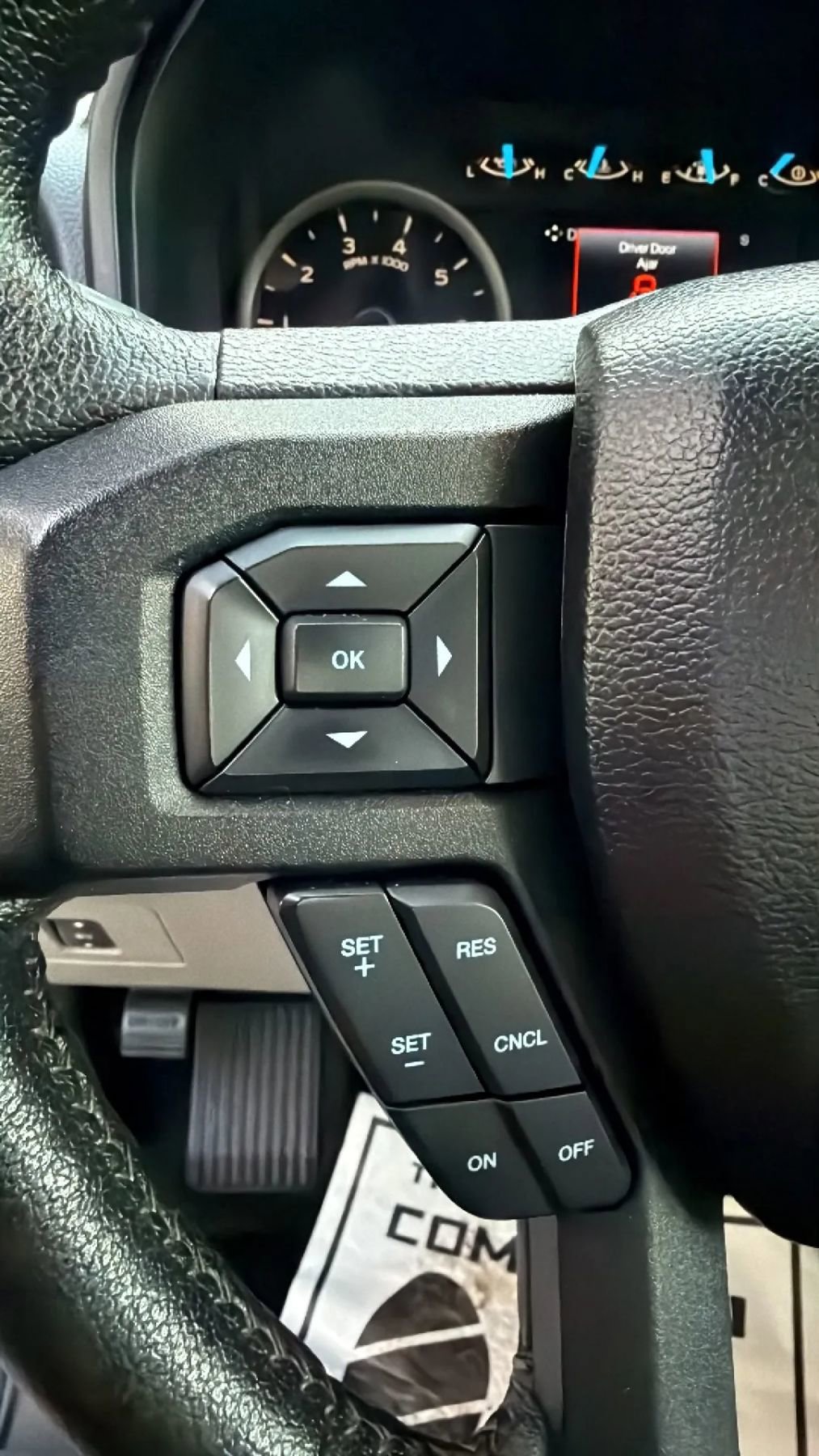 Used 2015 Ford F150 XLT w/ Equipment Group 302A Luxury image 15