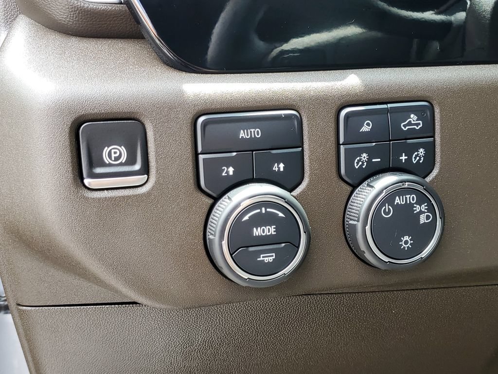 Used 2024 Chevrolet Silverado 1500 LT w/ Safety Package AWD/4WD image 10