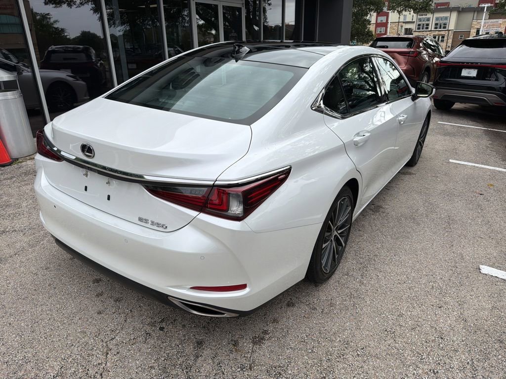 Used 2024 Lexus ES 350 w/ Premium Package FWD image 9