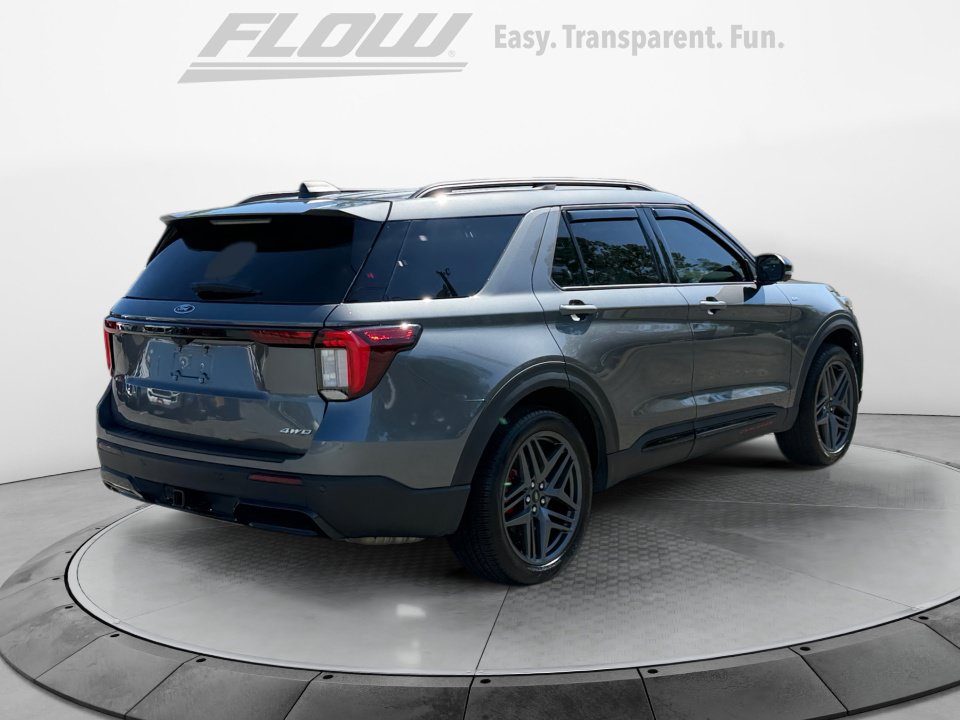 Used 2026 Ford Explorer ST-Line w/ ST-Line Street Pack AWD/4WD image 9