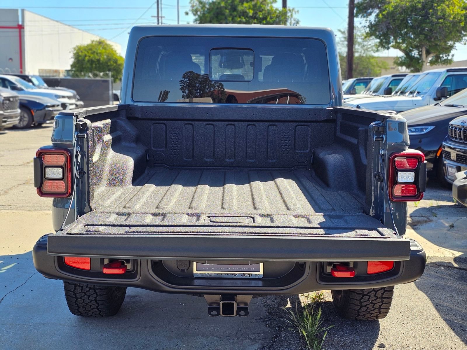 New 2026 Jeep Gladiator Rubicon w/ Steel Power Dome Hood Package AWD/4WD image 7