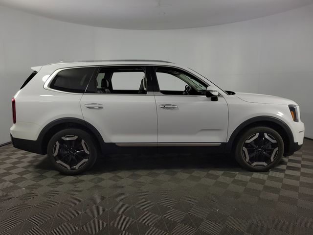 Used 2025 Kia Telluride S FWD image 10