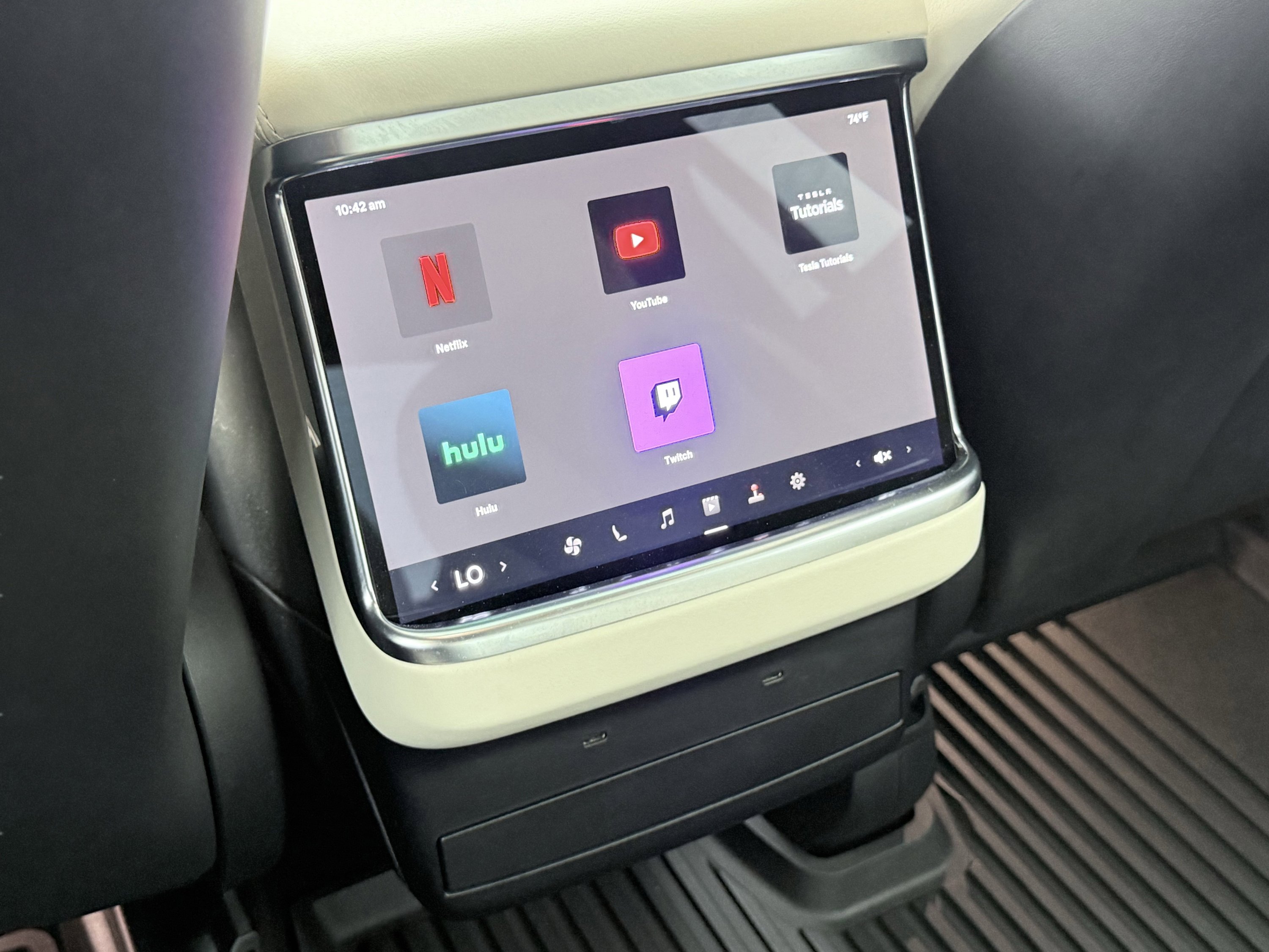 Used 2023 Tesla Model X Plaid image 49