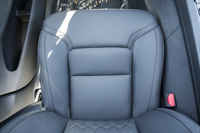 New 2027 Volvo XC60 B5 Plus AWD/4WD image 32
