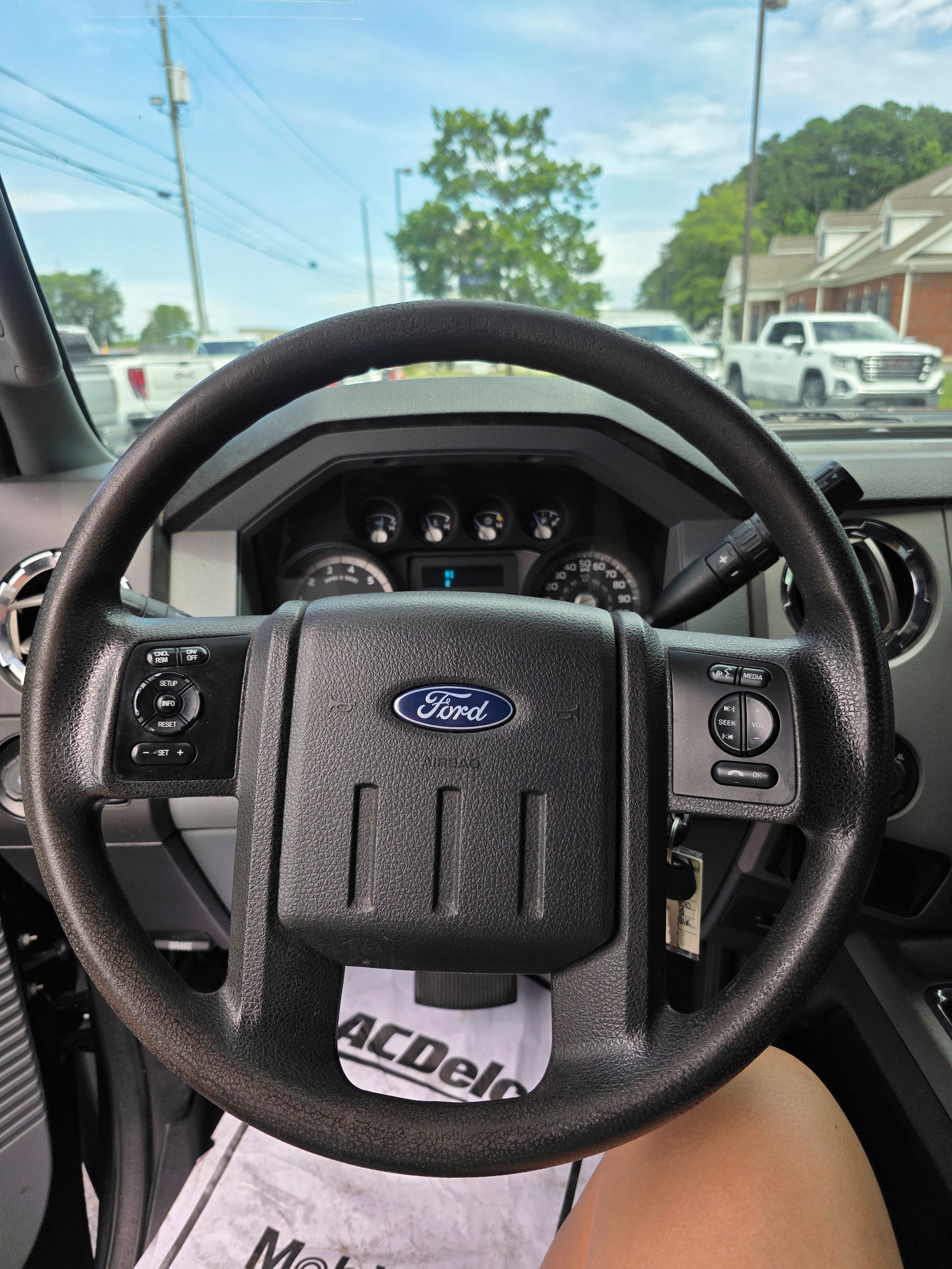 Used 2015 Ford F350 XLT w/ XLT Interior Package AWD/4WD image 9