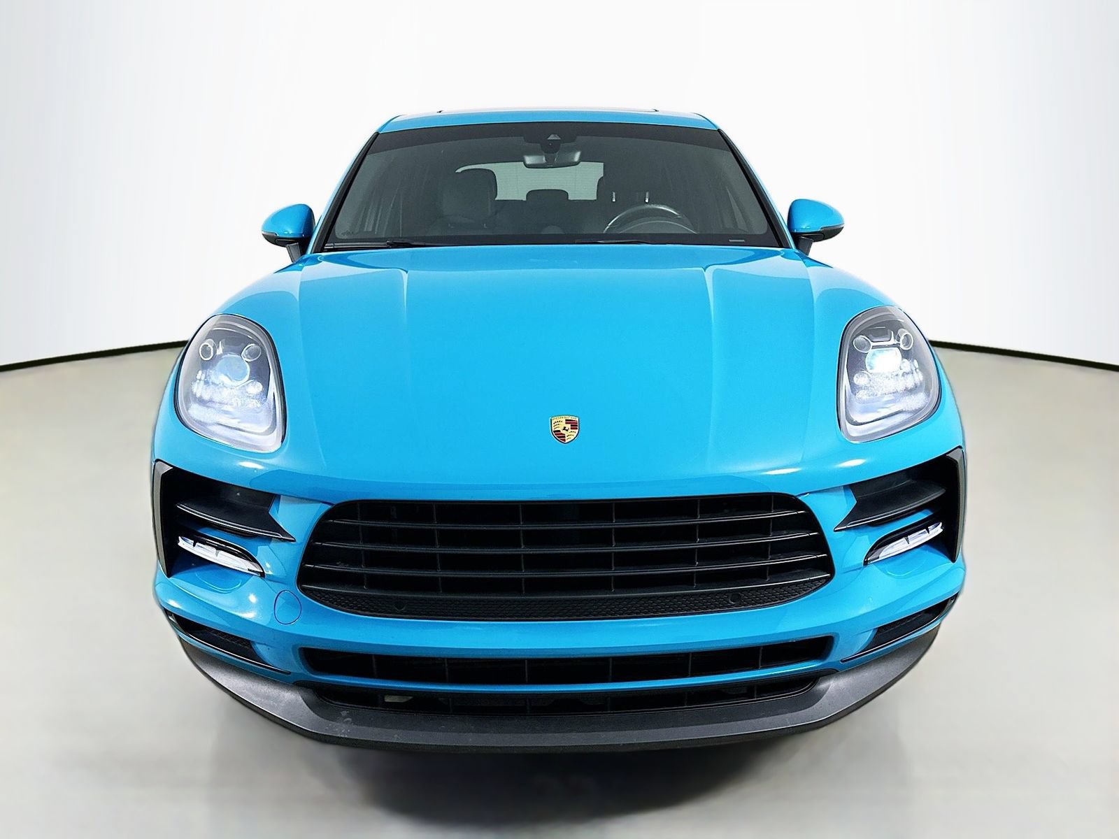 Used 2019 Porsche Macan AWD/4WD image 2