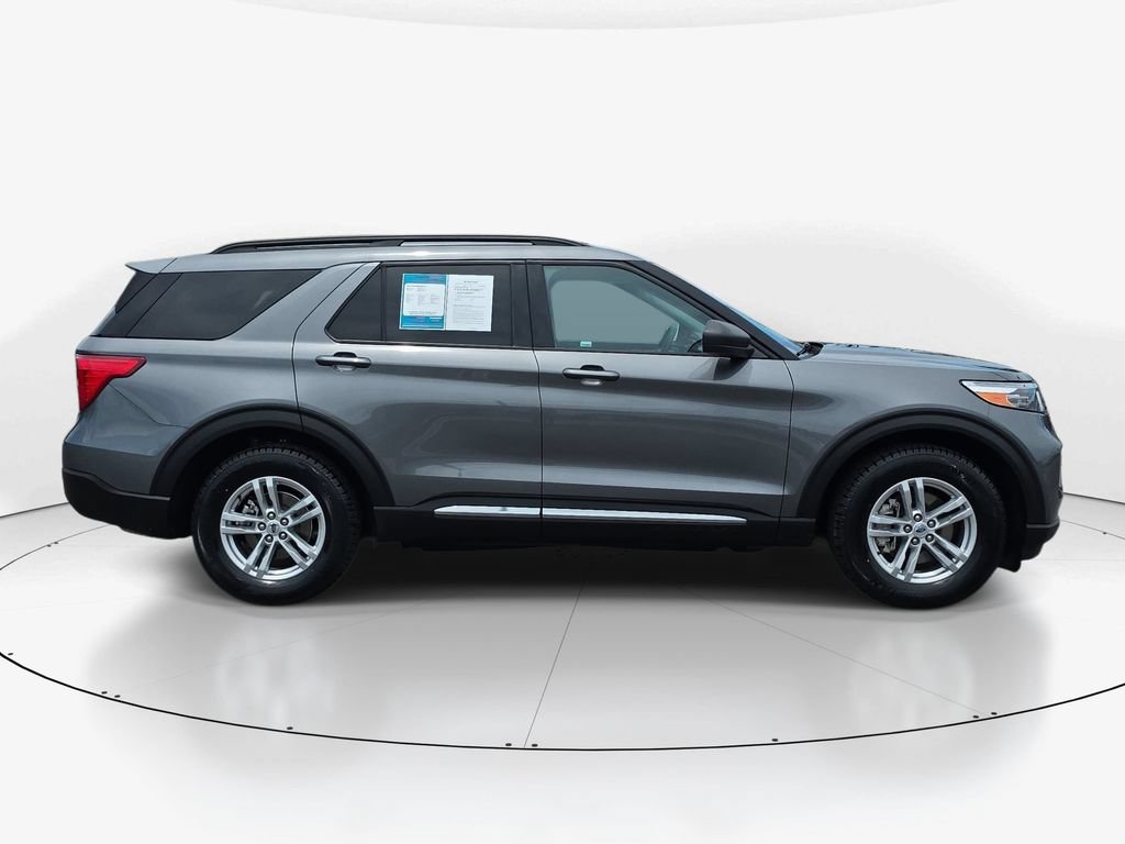 Used 2023 Ford Explorer XLT RWD image 5