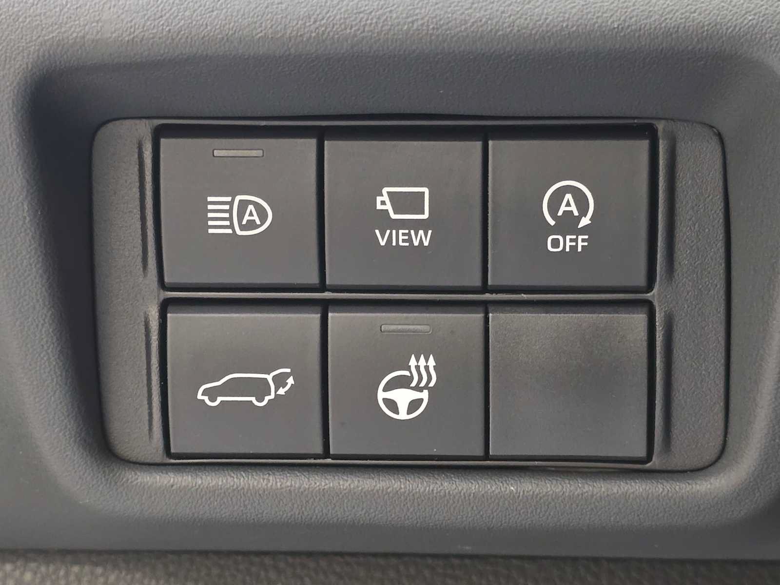 Certified 2025 Toyota Highlander Platinum AWD/4WD image 17