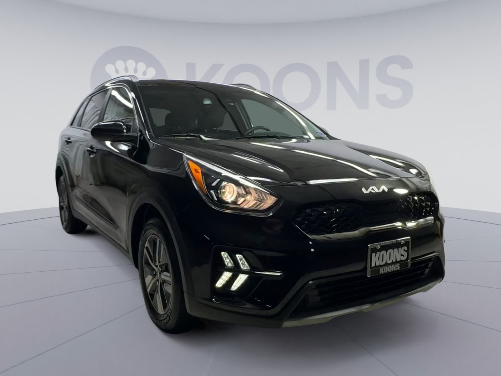 Used 2022 Kia Niro LXS FWD image 2