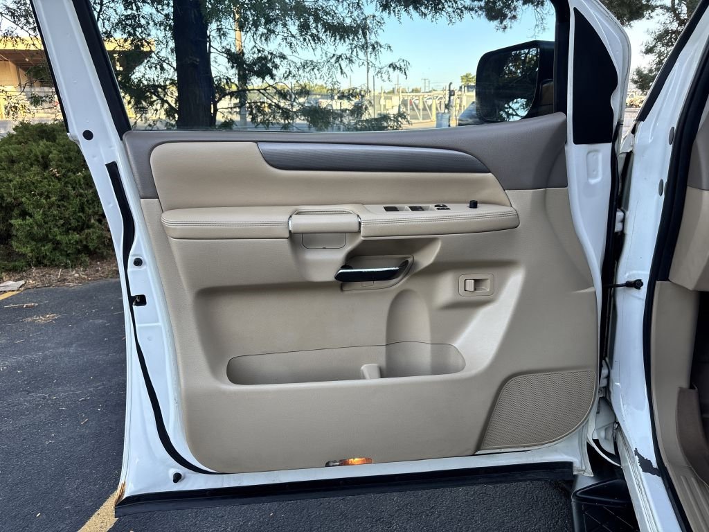 Used 2010 Nissan Armada SE image 14