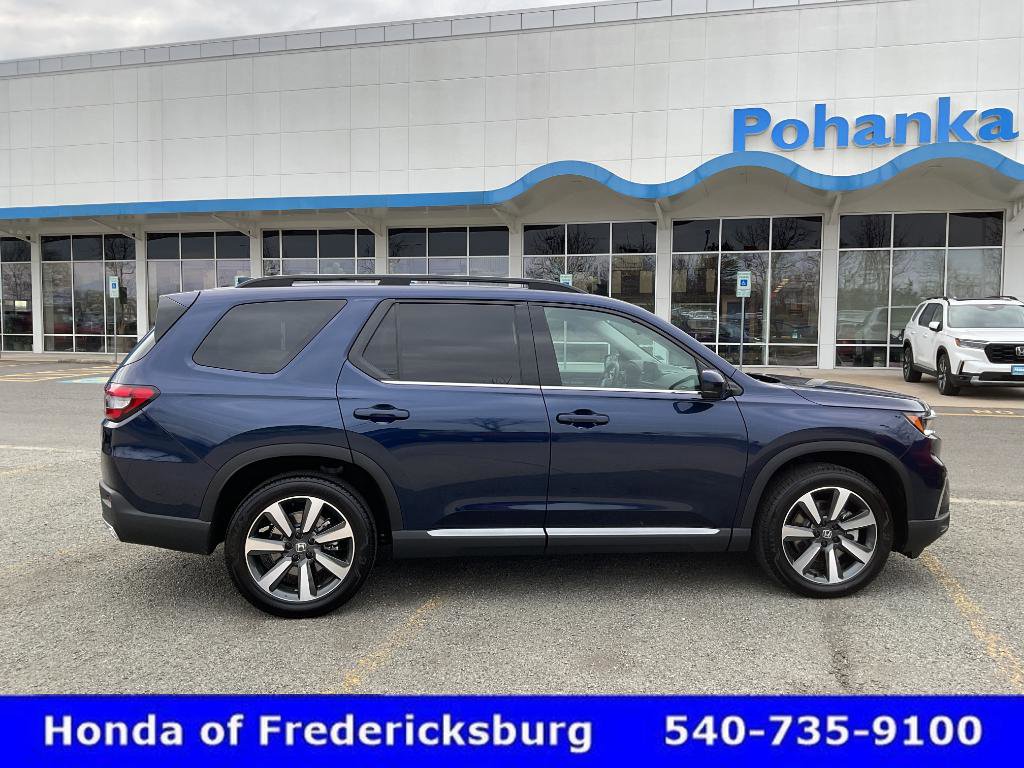 Used 2025 Honda Pilot Elite image 7