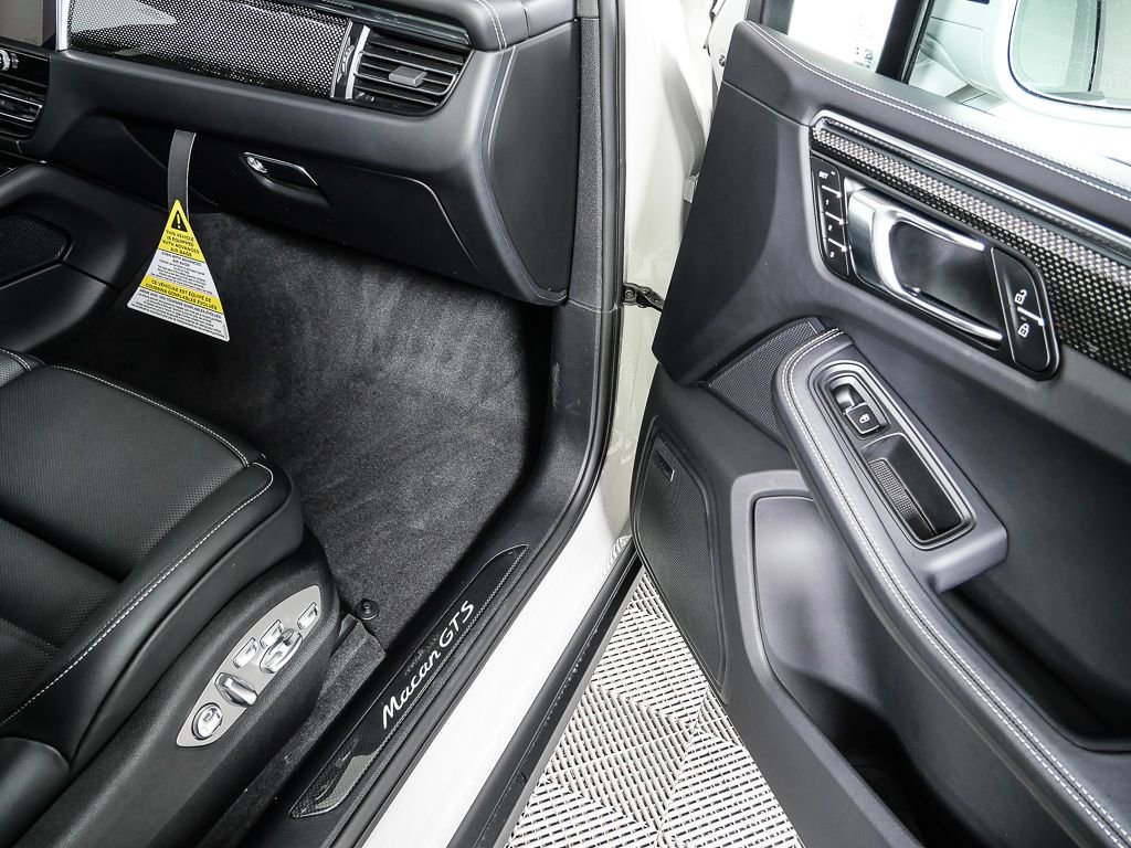 New 2026 Porsche Macan GTS image 27