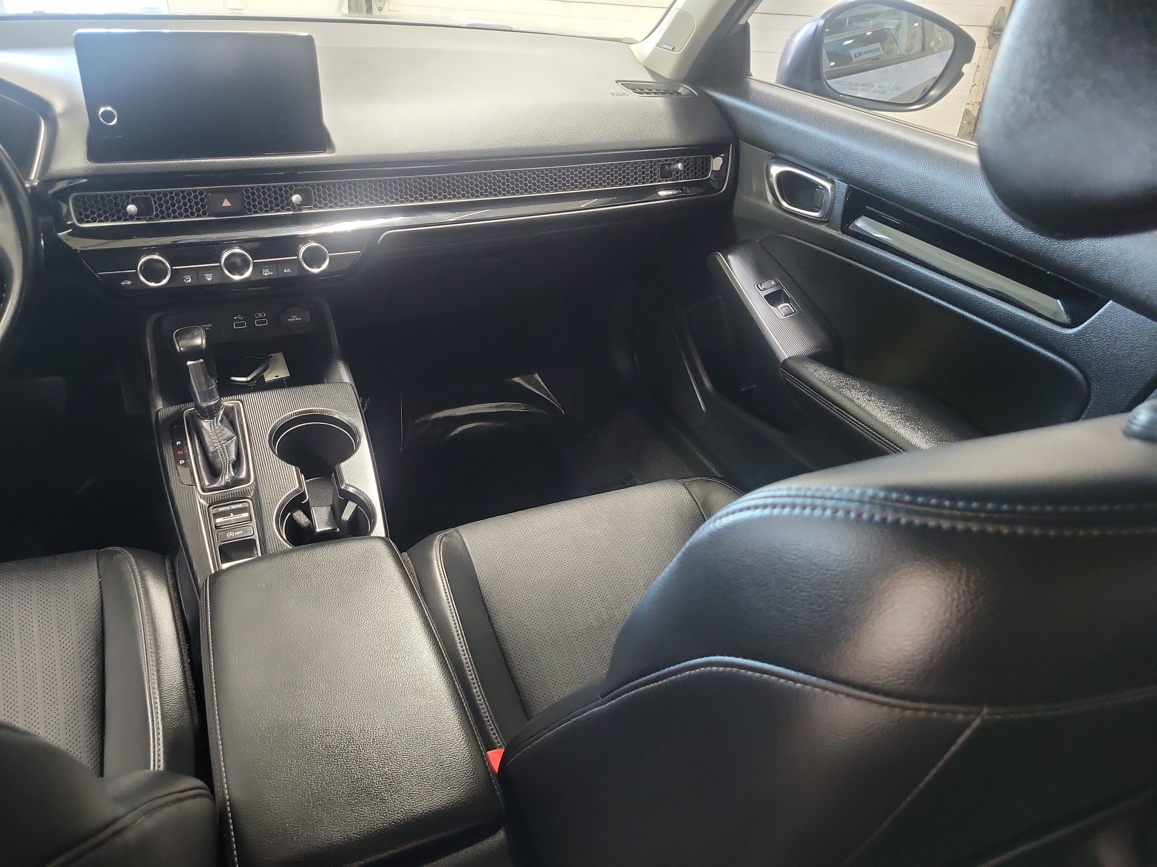 Used 2022 Honda Civic Touring image 15