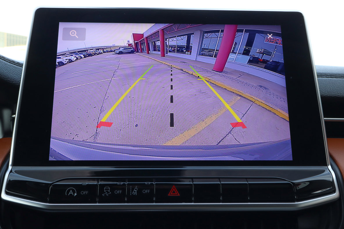 Used 2022 Jeep Compass Limited image 11