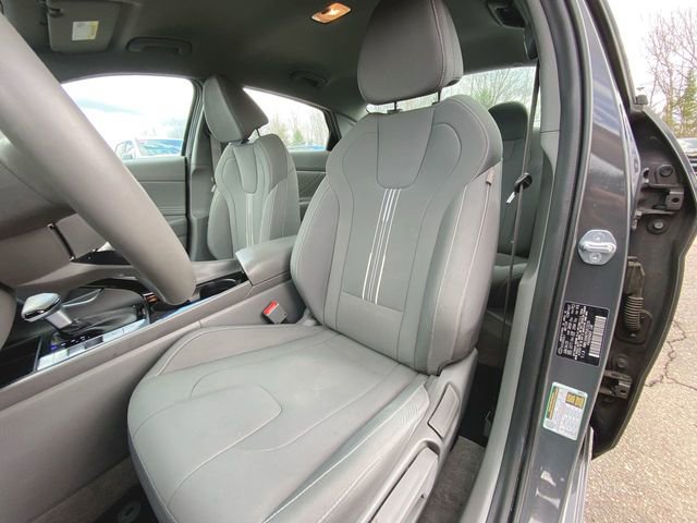 Used 2023 Hyundai Elantra SEL w/ Convenience Package image 11