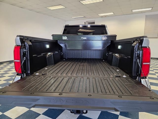 Used 2025 Toyota Tacoma SR5 RWD image 7