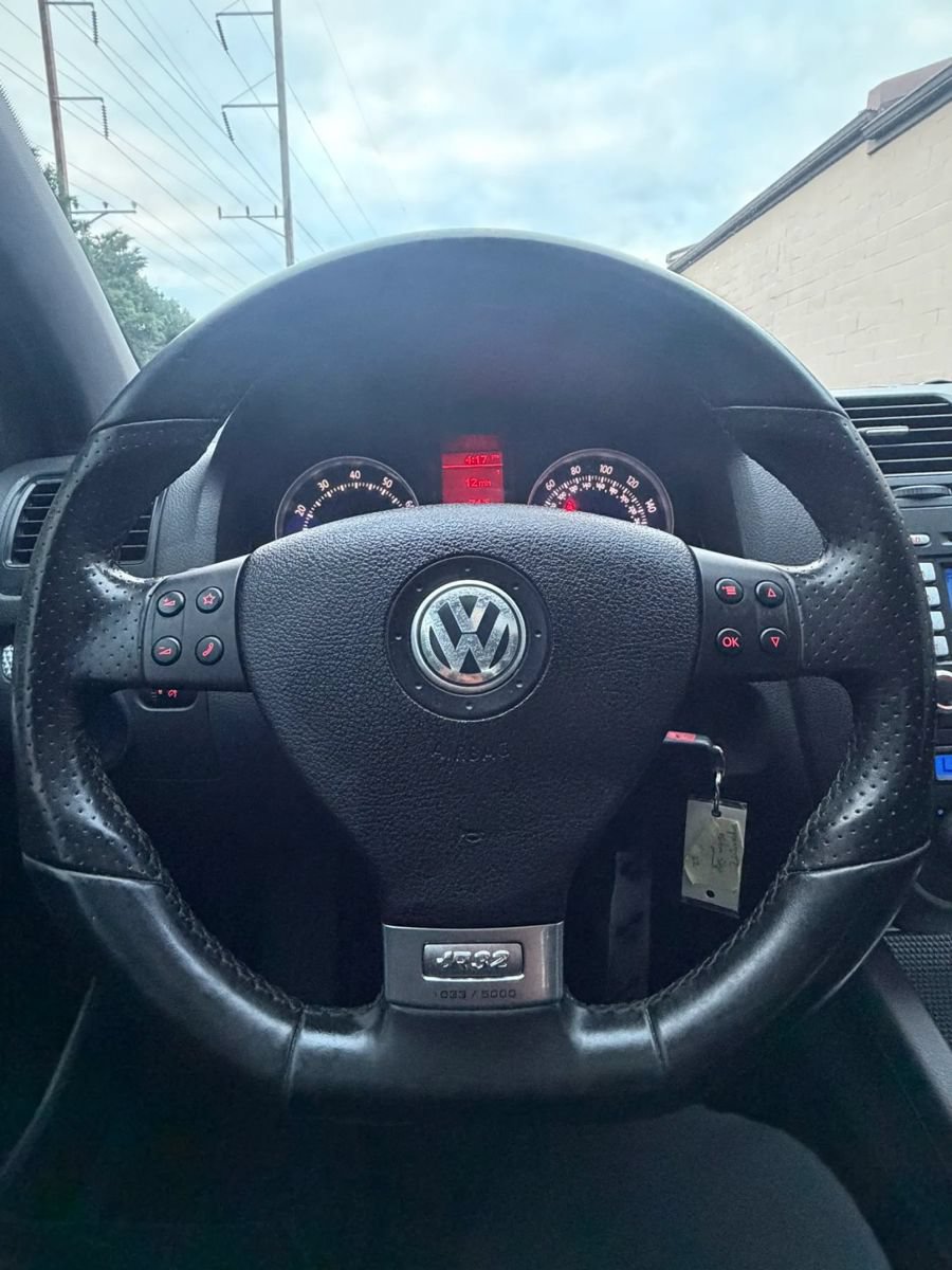 Used 2008 Volkswagen R32 AWD/4WD image 18