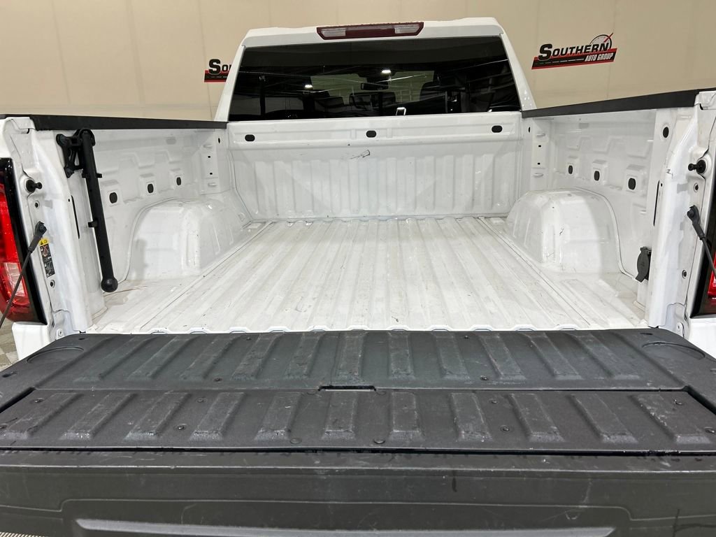 Used 2025 GMC Sierra 1500 SLT image 5