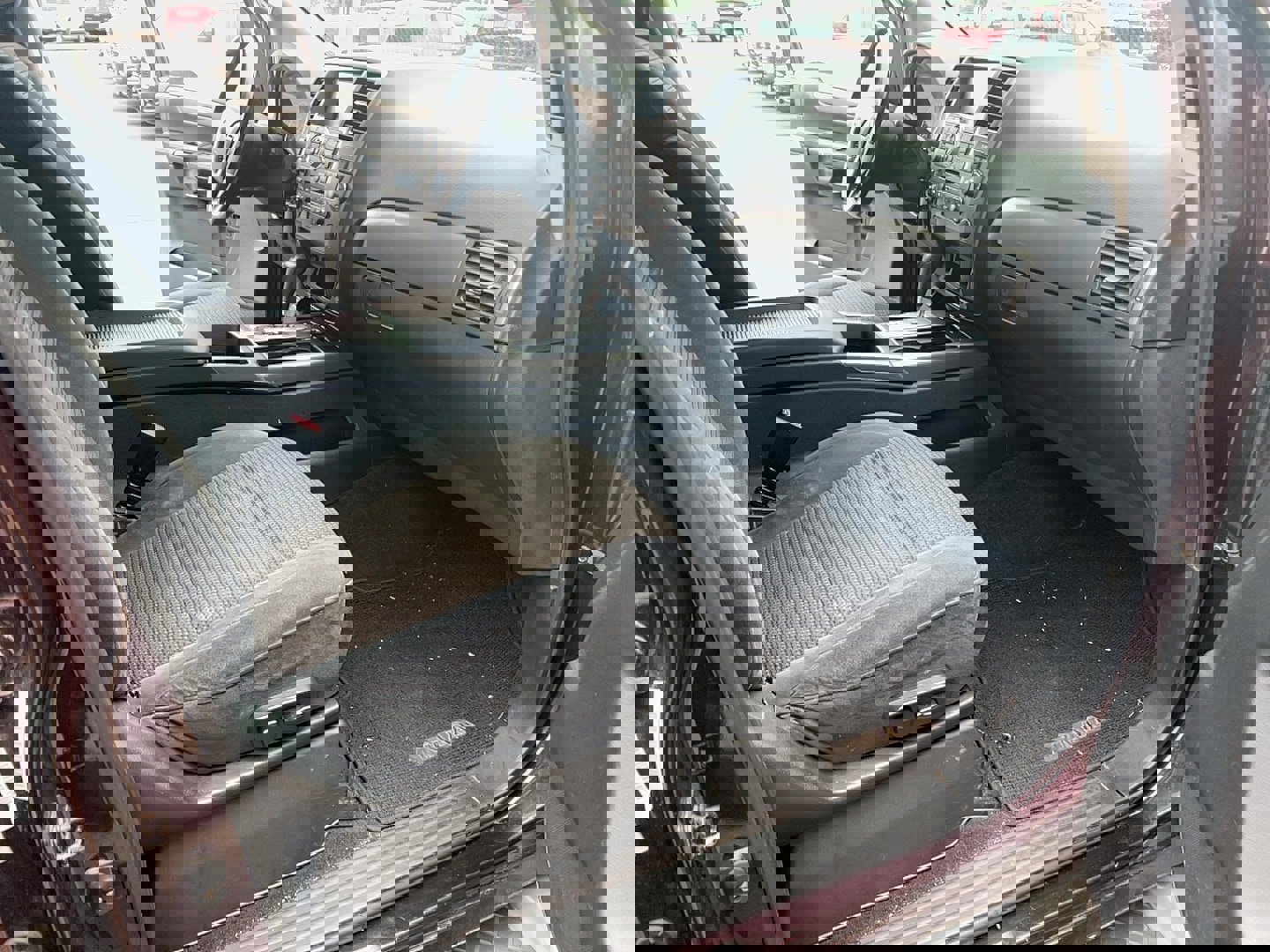 Used 2013 Nissan Armada SV image 28